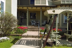 guest-entrance
